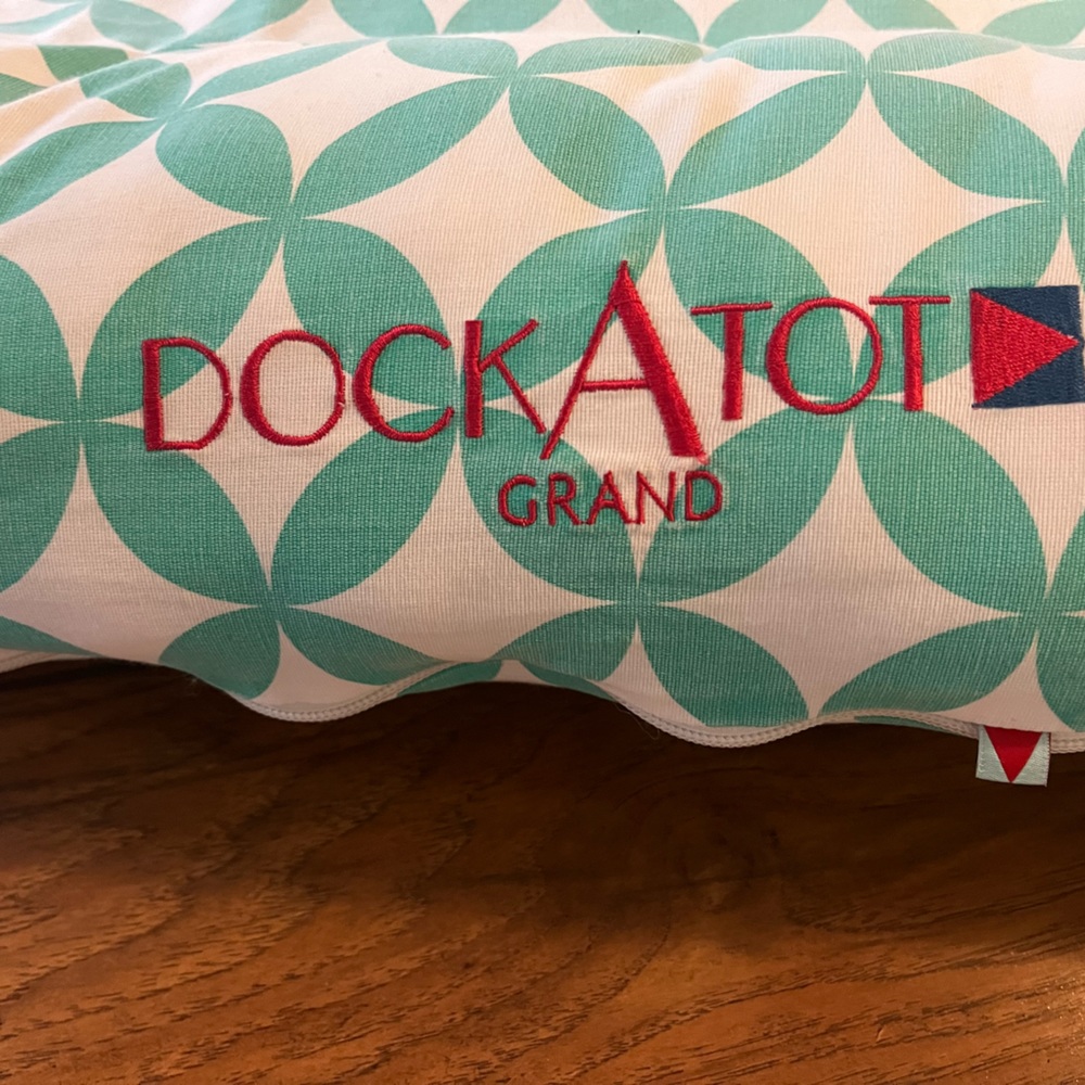 Dockatot Grand